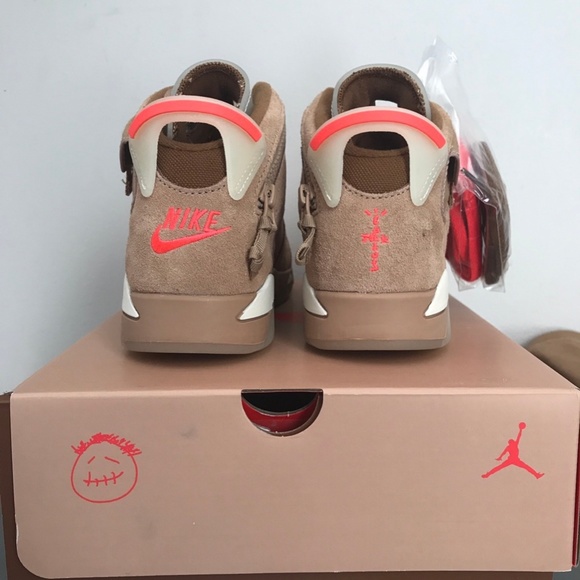 Jordan 6 x Travis Scott retro British khakis - Picture 3 of 4